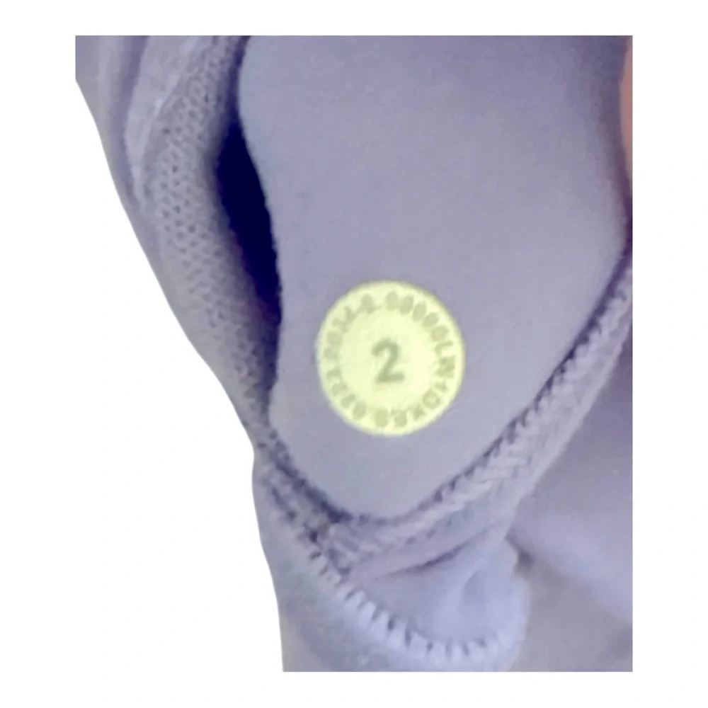 Lululemon Women’s Purple Cropped Tank Top Sports Bra! Size 2! - Picture 4 of 6